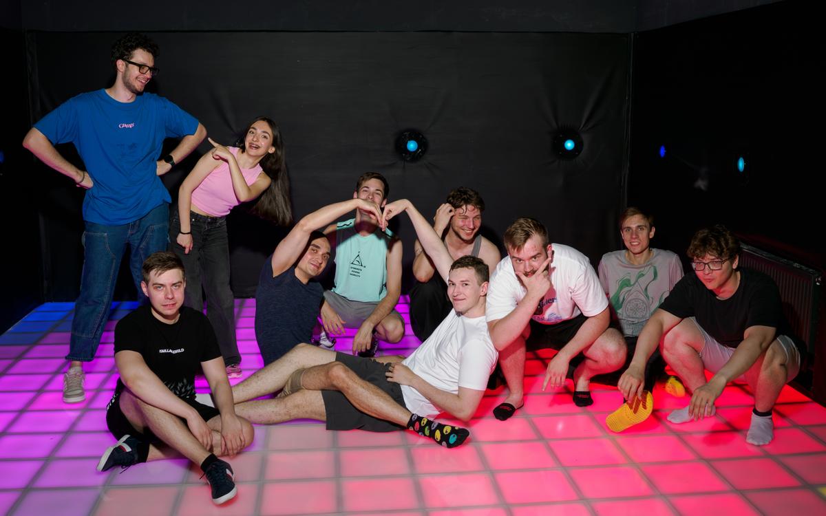 квест Корпоратив на световом полу в Томске