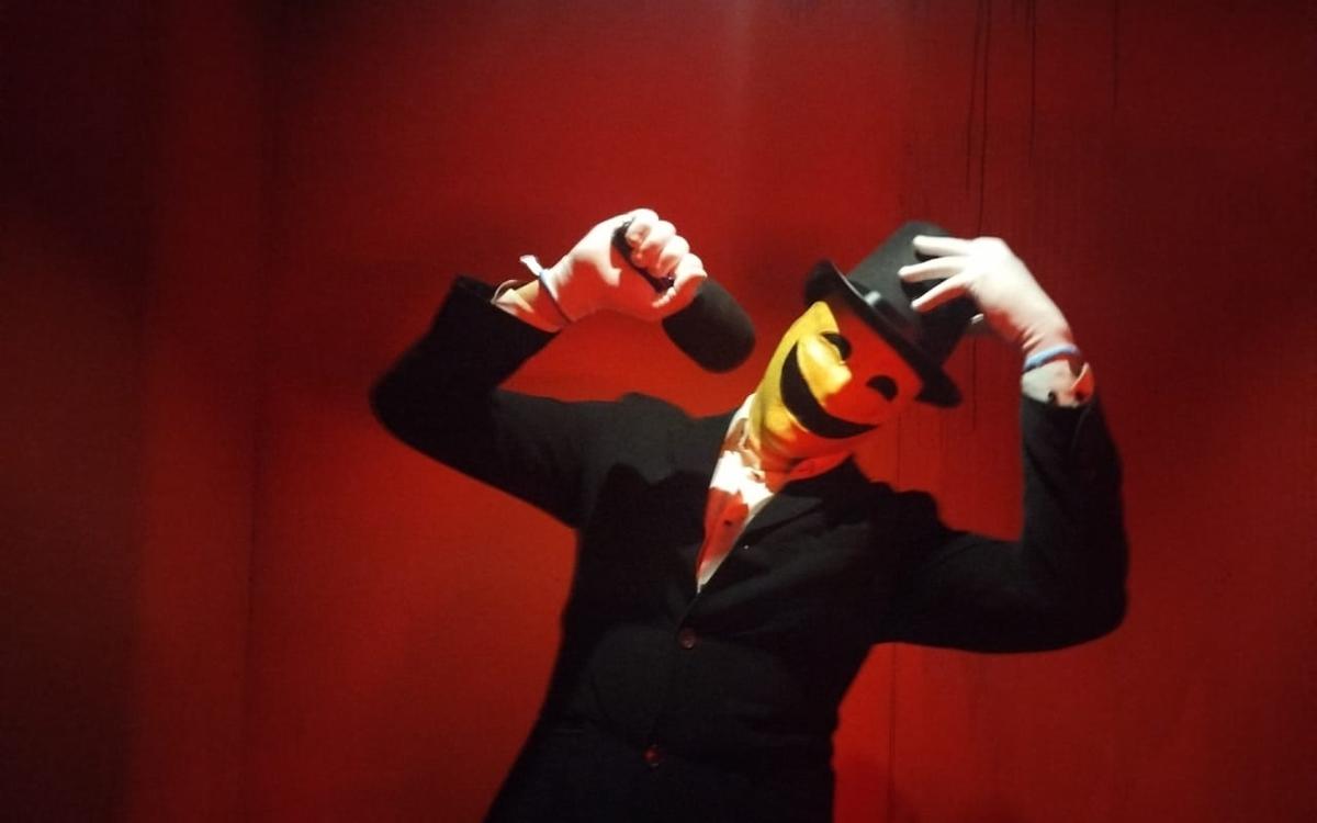 перформанс Шоу, которое построил Джек в Томске